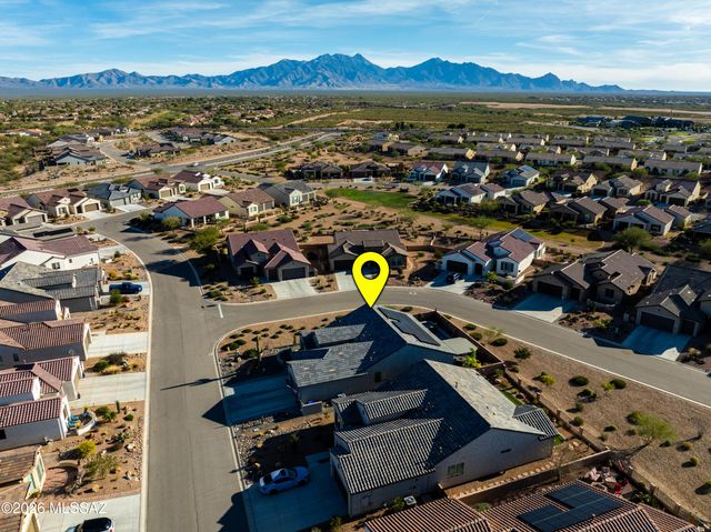 1438 E Golden Rock Way, Green Valley, AZ 85614