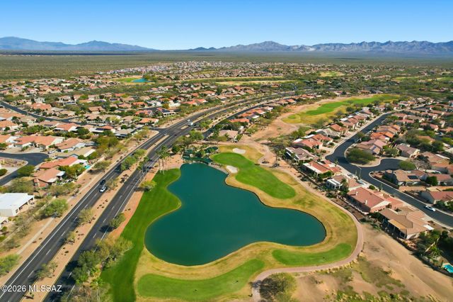 1438 E Golden Rock Way, Green Valley, AZ 85614