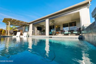 1438 E Golden Rock Way, Green Valley, AZ 85614