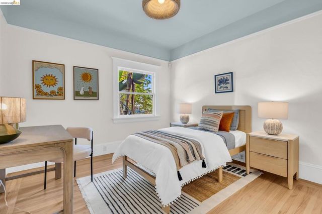 1710 Russell, Berkeley, CA 94703