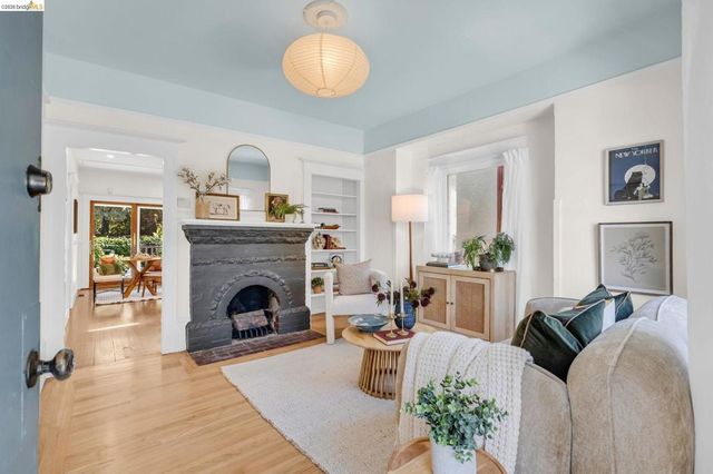 1710 Russell, Berkeley, CA 94703