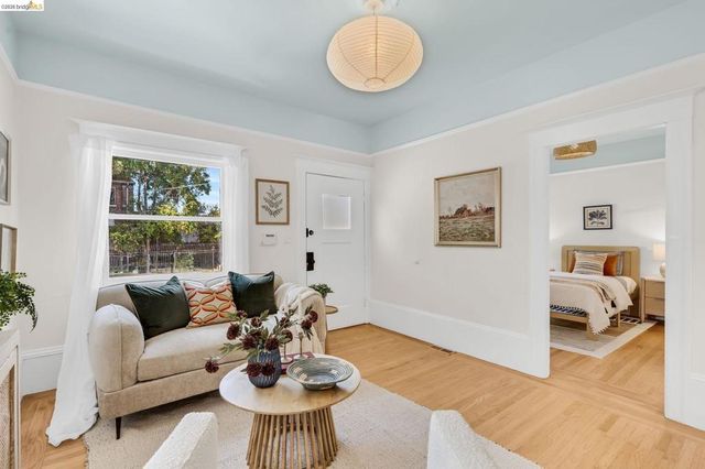 1710 Russell, Berkeley, CA 94703