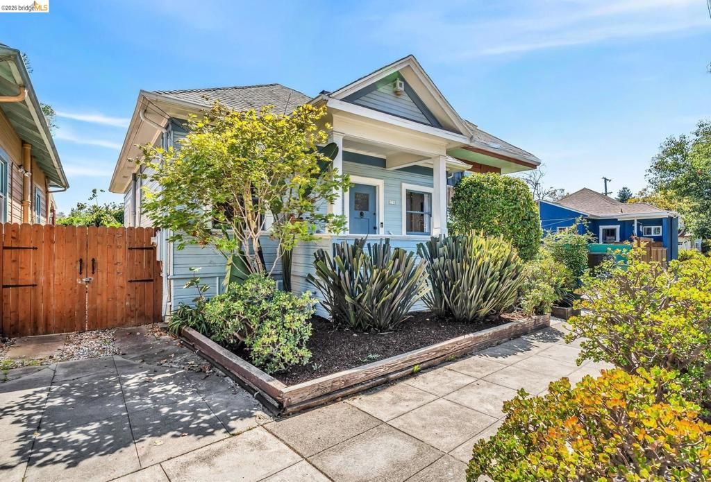 1710 Russell, Berkeley, CA 94703