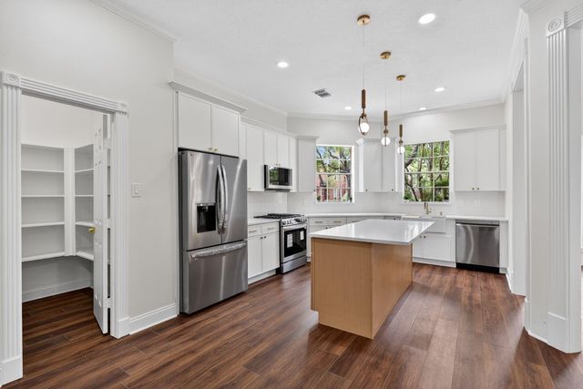 17519 Shelburne Lane, Spring, TX 77379