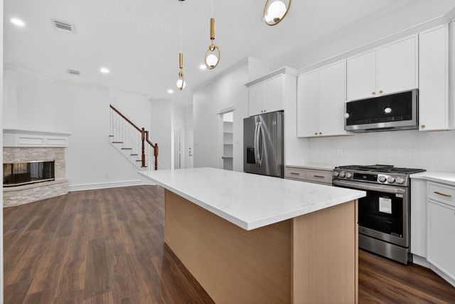 17519 Shelburne Lane, Spring, TX 77379