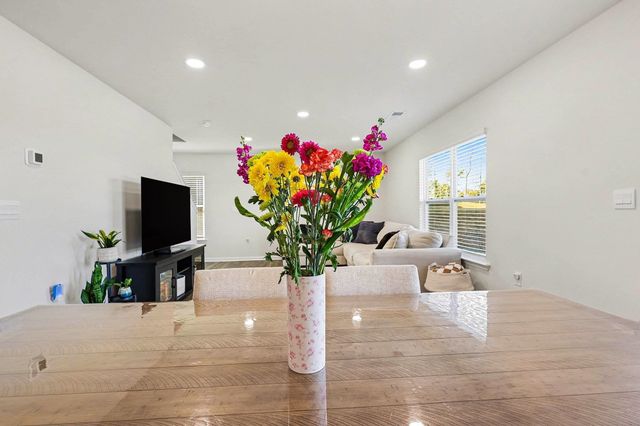 365 Valencia Circle, Wellford, SC 29385