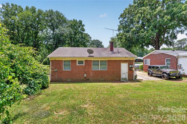 1632 Madison Avenue, Charlotte, NC 28216