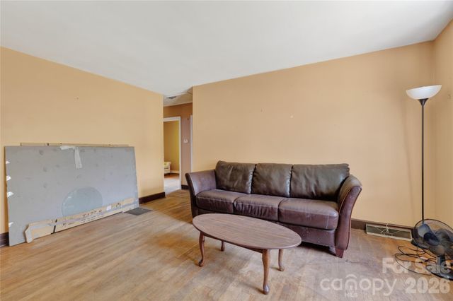 1632 Madison Avenue, Charlotte, NC 28216