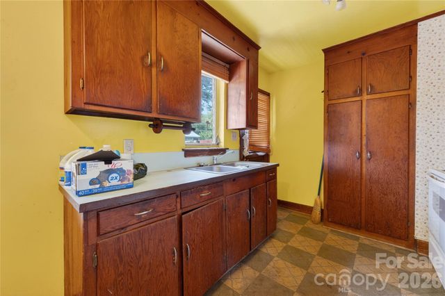 1632 Madison Avenue, Charlotte, NC 28216