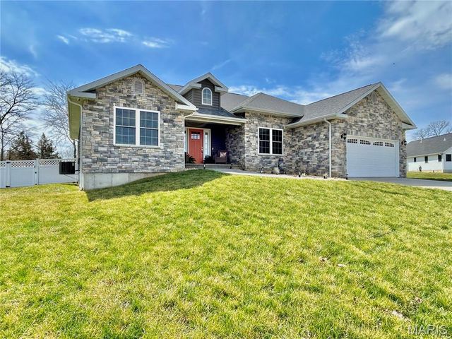 12200 Country Oaks Drive, Rolla, MO 65401
