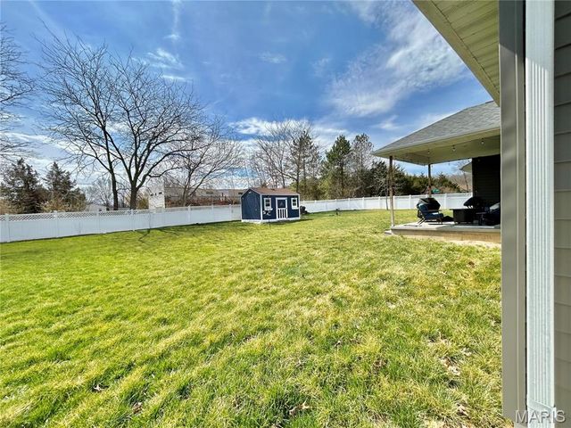 12200 Country Oaks Drive, Rolla, MO 65401