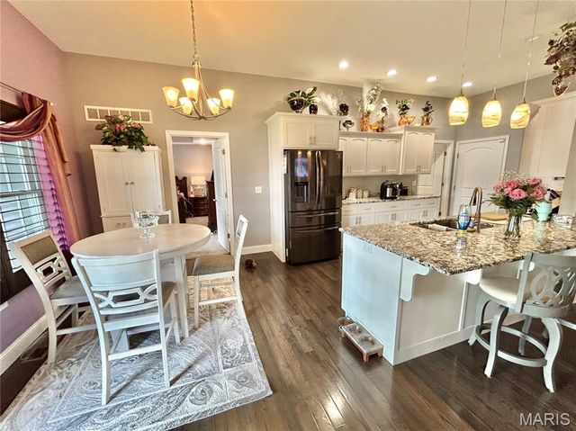 12200 Country Oaks Drive, Rolla, MO 65401