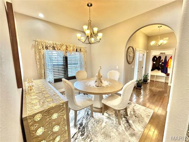 12200 Country Oaks Drive, Rolla, MO 65401