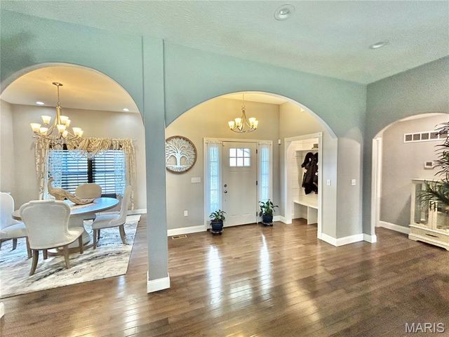 12200 Country Oaks Drive, Rolla, MO 65401