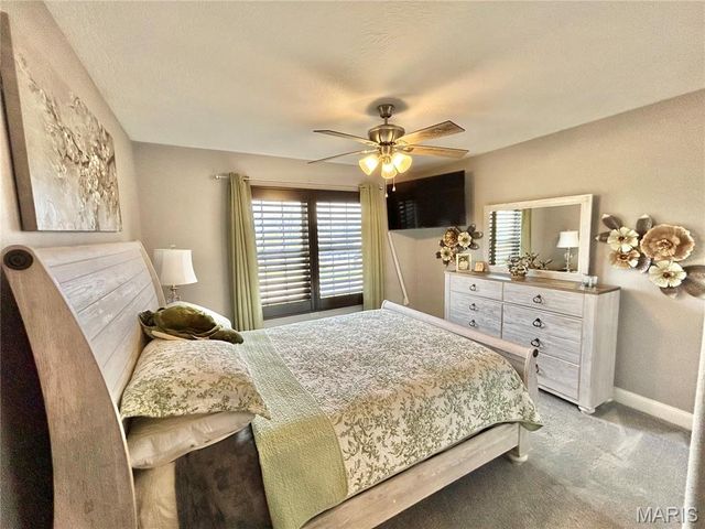 12200 Country Oaks Drive, Rolla, MO 65401