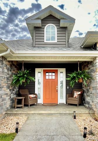 12200 Country Oaks Drive, Rolla, MO 65401