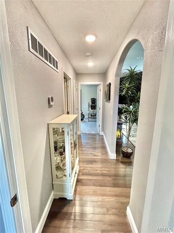 12200 Country Oaks Drive, Rolla, MO 65401