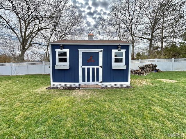 12200 Country Oaks Drive, Rolla, MO 65401