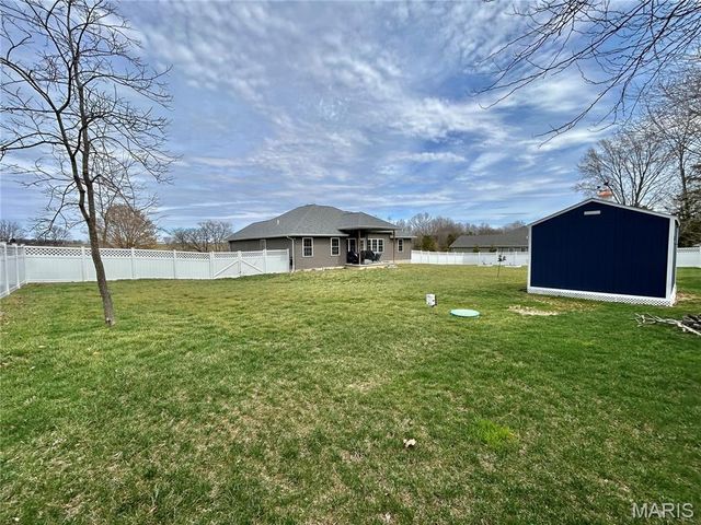 12200 Country Oaks Drive, Rolla, MO 65401