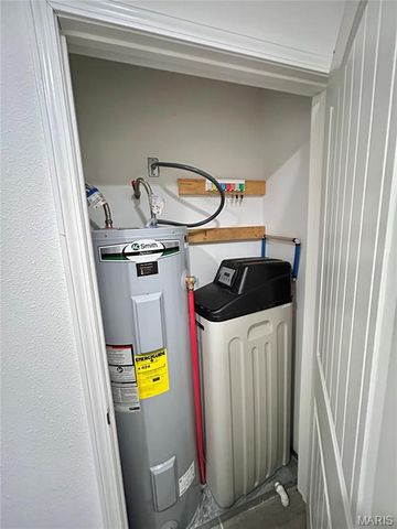 12200 Country Oaks Drive, Rolla, MO 65401