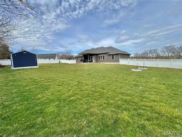 12200 Country Oaks Drive, Rolla, MO 65401
