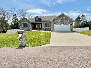 12200 Country Oaks Drive, Rolla, MO 65401