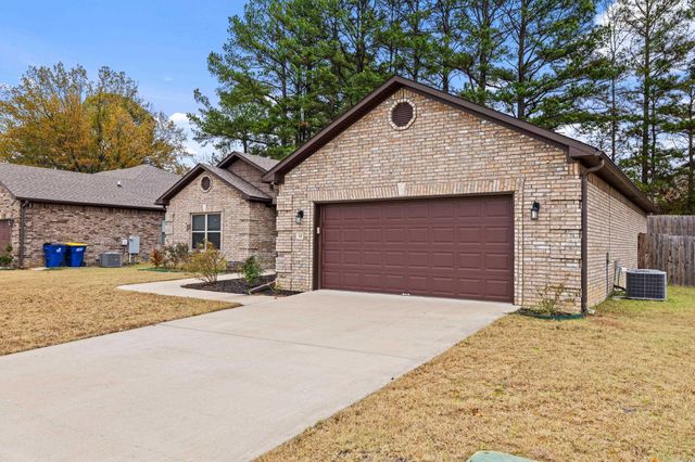 30 Aberdeen Drive, Cabot, AR 72023