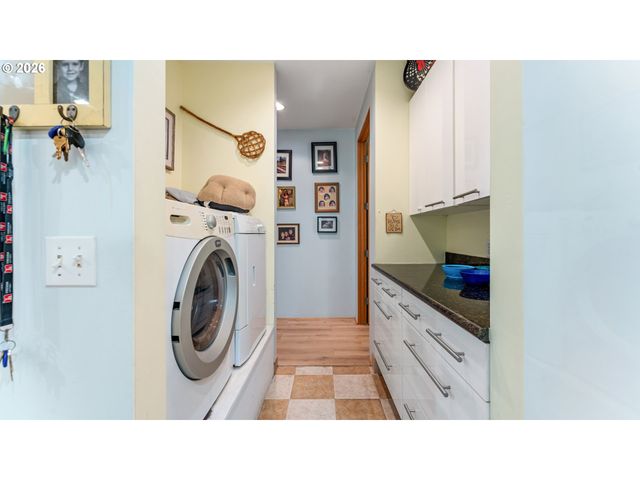 56100 Spring Creek Rd, Bandon, OR 97411