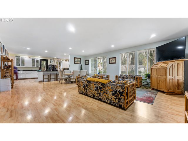 56100 Spring Creek Rd, Bandon, OR 97411