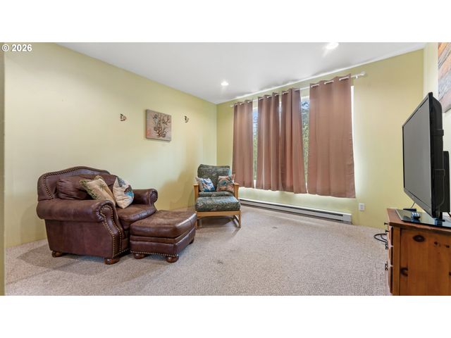 56100 Spring Creek Rd, Bandon, OR 97411