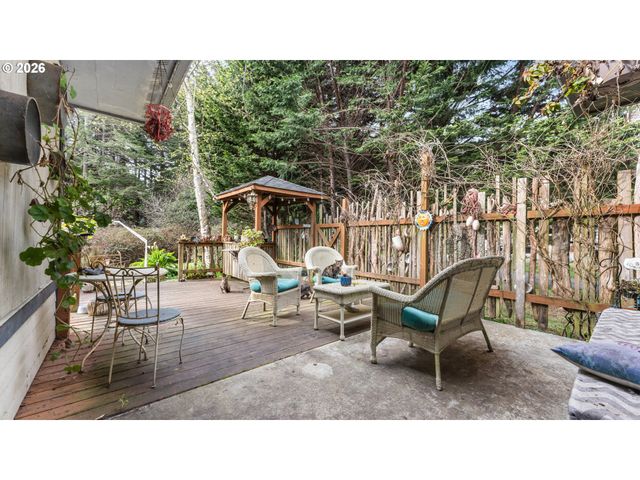 56100 Spring Creek Rd, Bandon, OR 97411