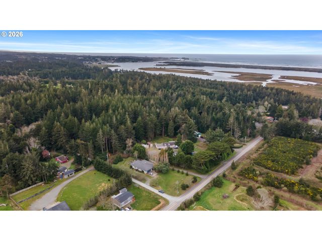 56100 Spring Creek Rd, Bandon, OR 97411