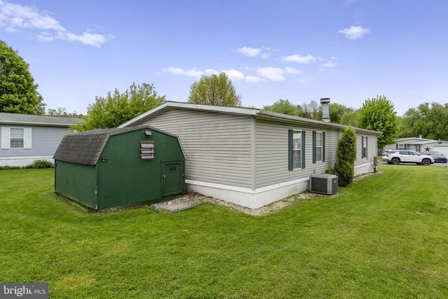 21 JAKE DR, Ronks, PA 17572