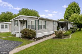 21 JAKE DR, Ronks, PA 17572