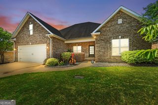 504 Falls Drive, Bonaire, GA 31005