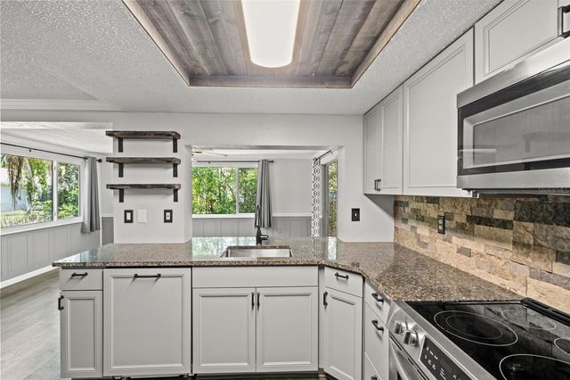 8804 LINCOLNSHIRE DRIVE, Hudson, FL 34667
