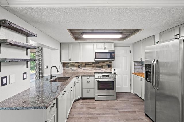 8804 LINCOLNSHIRE DRIVE, Hudson, FL 34667