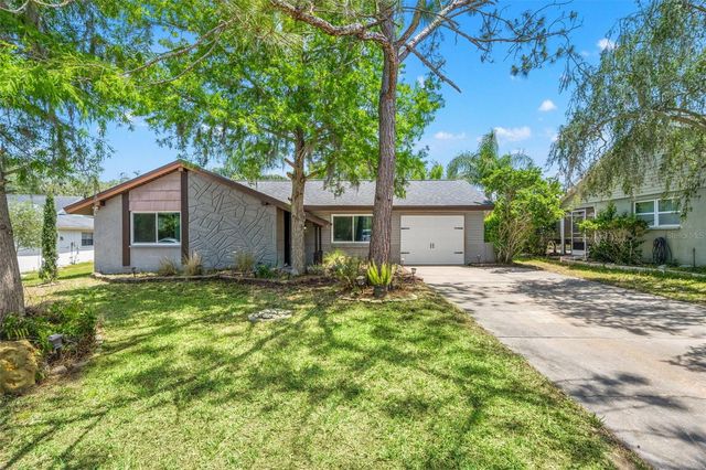 8804 LINCOLNSHIRE DRIVE, Hudson, FL 34667