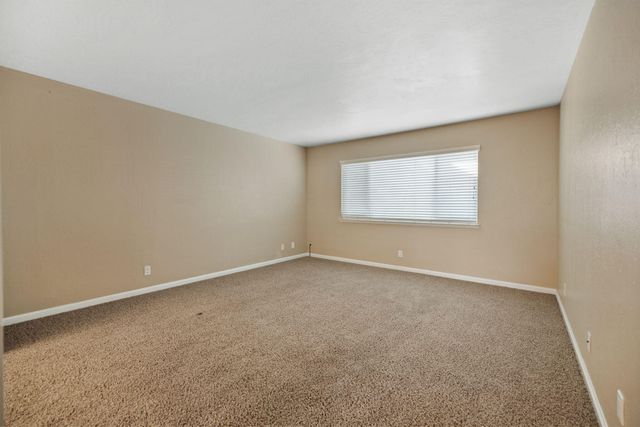 1449 W Whitendale Avenue, Visalia, CA 93277