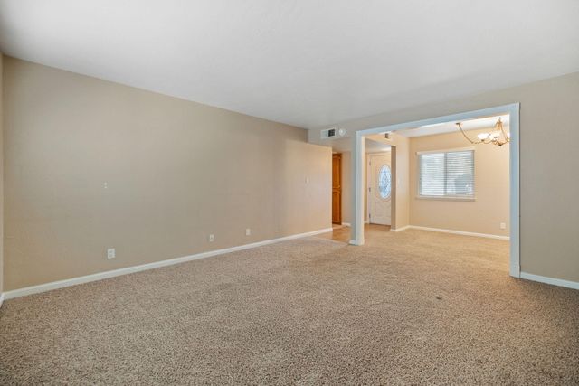 1449 W Whitendale Avenue, Visalia, CA 93277