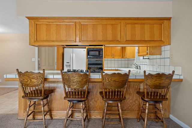 1449 W Whitendale Avenue, Visalia, CA 93277