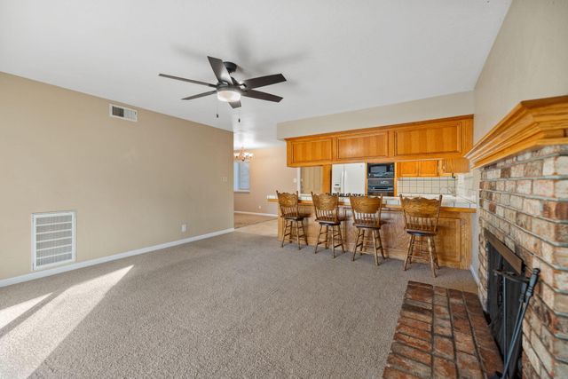 1449 W Whitendale Avenue, Visalia, CA 93277