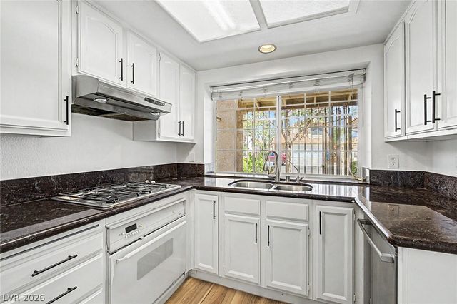 7557 Isley Avenue, Las Vegas, NV 89147