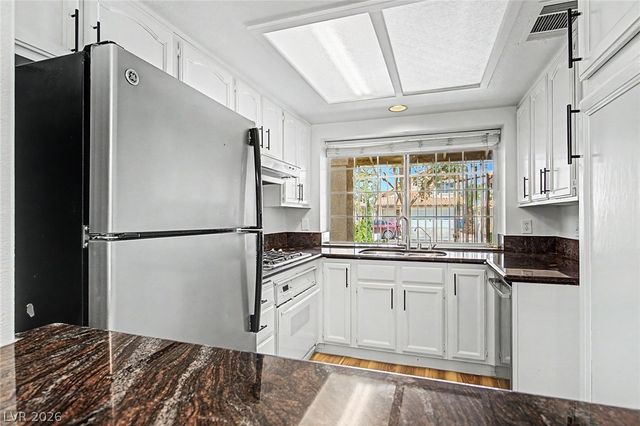 7557 Isley Avenue, Las Vegas, NV 89147