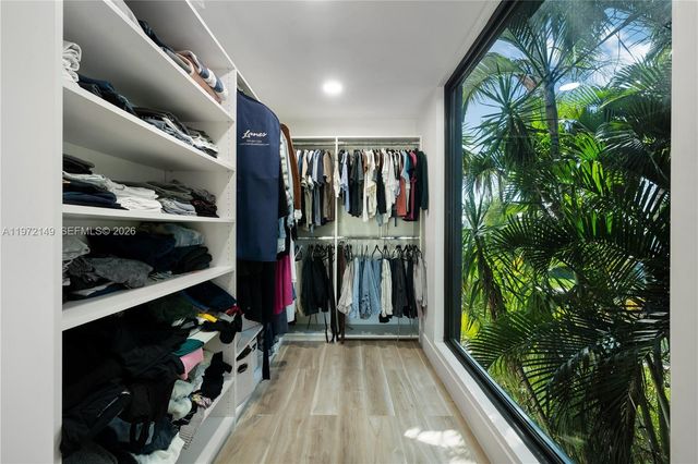 3068 NE 49th St, Fort Lauderdale, FL 33308