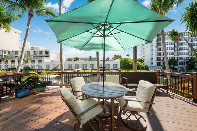 3068 NE 49th St, Fort Lauderdale, FL 33308