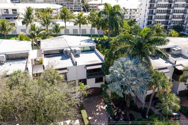 3068 NE 49th St, Fort Lauderdale, FL 33308