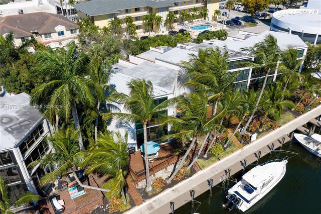 3068 NE 49th St, Fort Lauderdale, FL 33308
