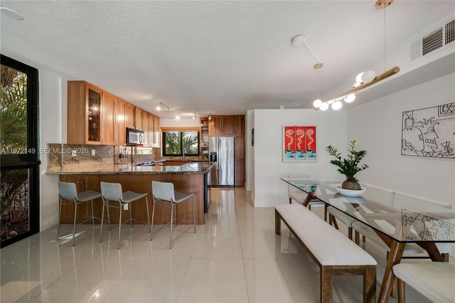 3068 NE 49th St, Fort Lauderdale, FL 33308
