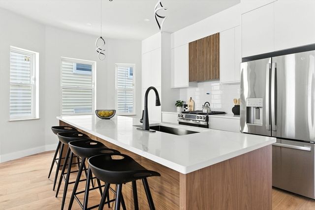 34 Woodford St 1, Boston, MA 02125